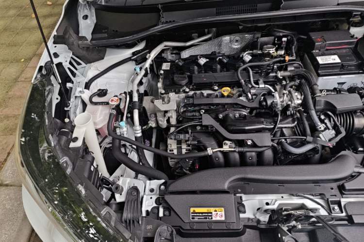 Used Toyota FRONTLANDER 2023 2.0L CVT Elite Edition Engine Bay Right