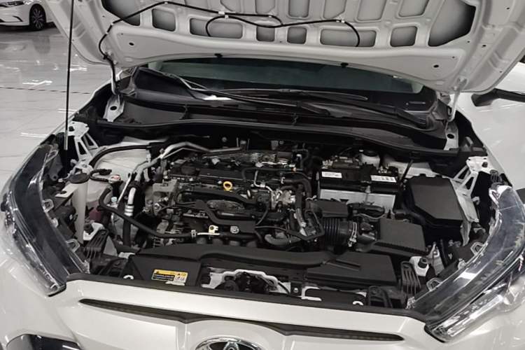 Used Toyota FRONTLANDER 2023 2.0L CVT Elite Edition Engine Bay