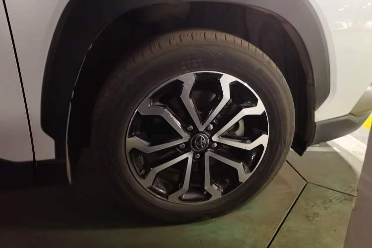 Used Toyota FRONTLANDER 2023 2.0L Smart Electric Hybrid Dual-Engine Luxury Edition Exterior 1