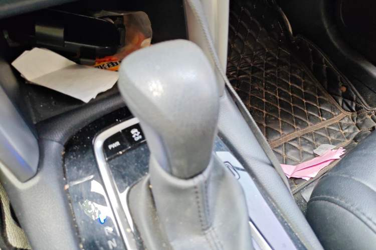 Used Toyota FRONTLANDER 2023 2.0L CVT Leading Edition Gear Lever