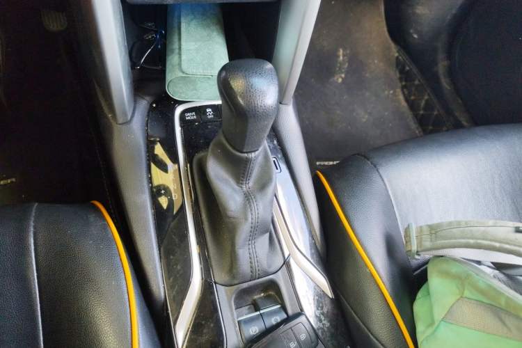 Used Toyota FRONTLANDER 2023 2.0L Smart Electric Hybrid Dual-Engine Luxury Edition Gear Lever