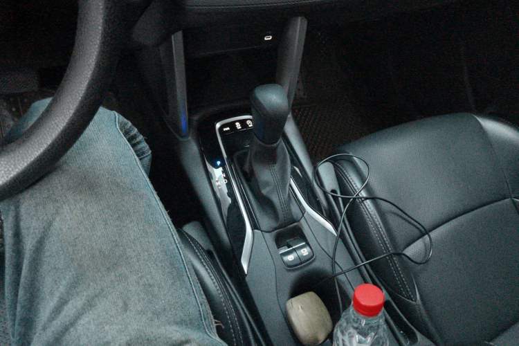 Used Toyota FRONTLANDER 2023 2.0L CVT Leading Edition Gear Lever
