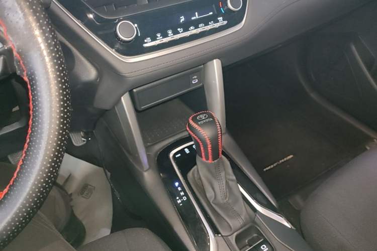 Used Toyota FRONTLANDER 2023 2.0L CVT Leading Edition Gear Lever