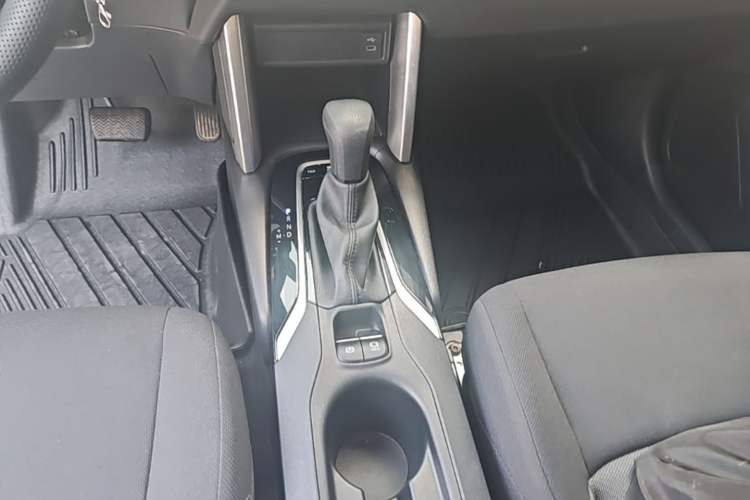 Used Toyota FRONTLANDER 2023 2.0L CVT Elite Edition Gear Lever