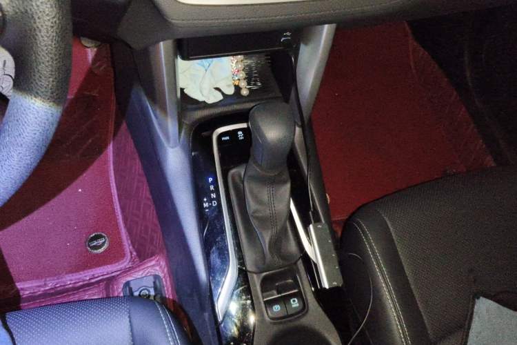 Used Toyota FRONTLANDER 2023 2.0L CVT Luxury Edition Gear Lever