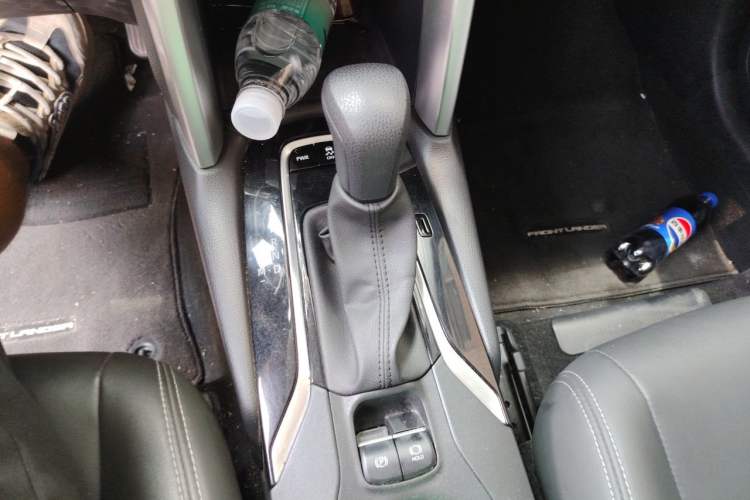 Used Toyota FRONTLANDER 2023 2.0L CVT Leading Edition Gear Lever