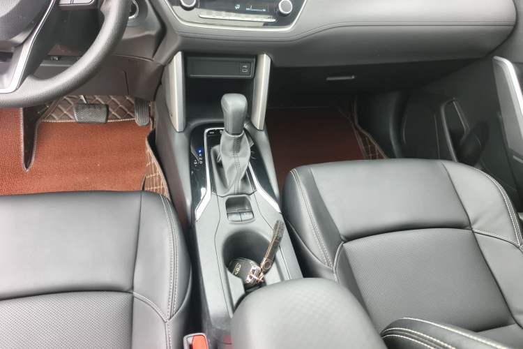 Used Toyota FRONTLANDER 2023 2.0L CVT Leading Edition Gear Lever