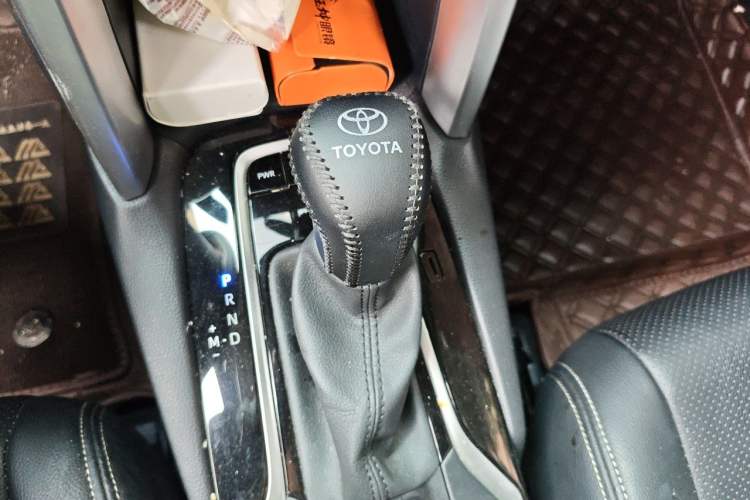 Used Toyota FRONTLANDER 2023 2.0L CVT Elite Edition Gear Lever