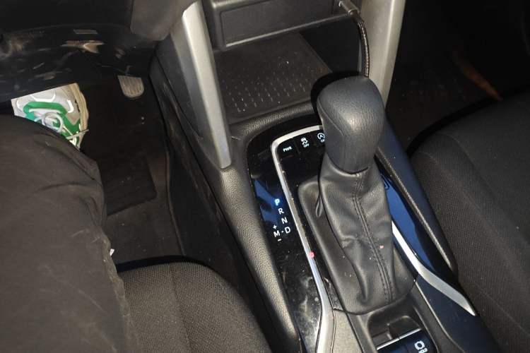 Used Toyota FRONTLANDER 2023 2.0L CVT Leading Edition Gear Lever