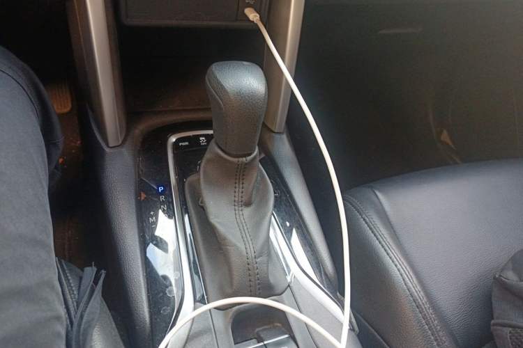 Used Toyota FRONTLANDER 2023 2.0L CVT Elite Edition Gear Lever