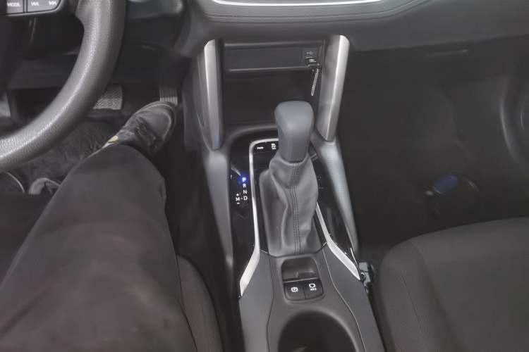 Used Toyota FRONTLANDER 2023 2.0L CVT Leading Edition Gear Lever