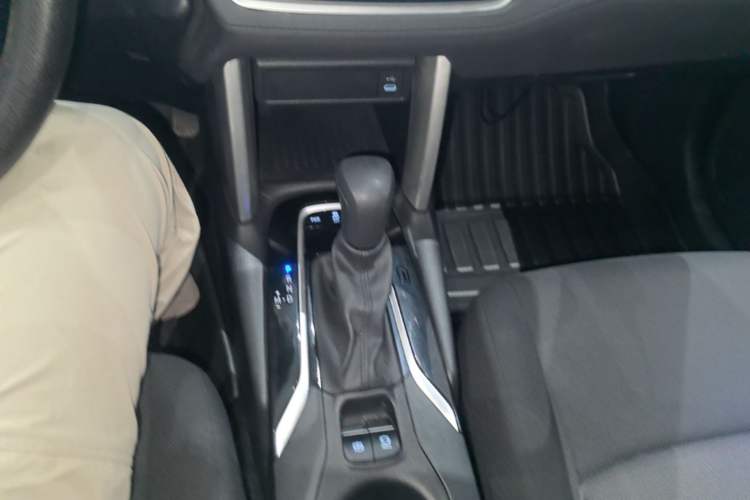 Used Toyota FRONTLANDER 2023 2.0L CVT Leading Edition Gear Lever