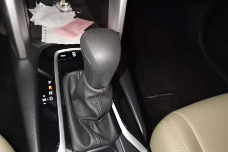 Used Toyota FRONTLANDER 2023 2.0L CVT Elite Edition Gear Lever