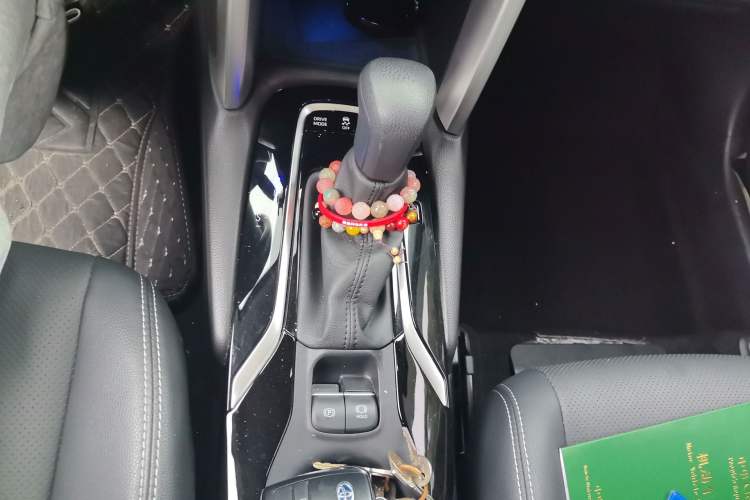 Used Toyota FRONTLANDER 2023 2.0L Smart Electric Hybrid Dual-Engine Luxury Edition Gear Lever
