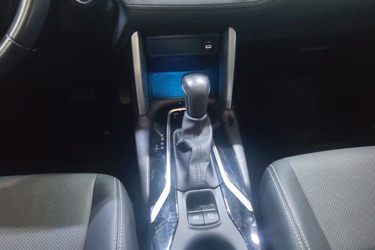 Used Toyota FRONTLANDER 2023 2.0L Smart Electric Hybrid Dual-Engine Deluxe Version Gear Lever