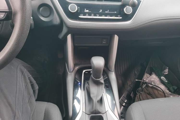 Used Toyota FRONTLANDER 2023 2.0L CVT Elite Edition Gear Lever