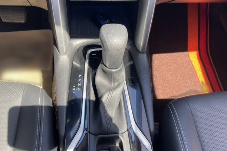 Used Toyota FRONTLANDER 2023 2.0L CVT Luxury Edition Gear Lever