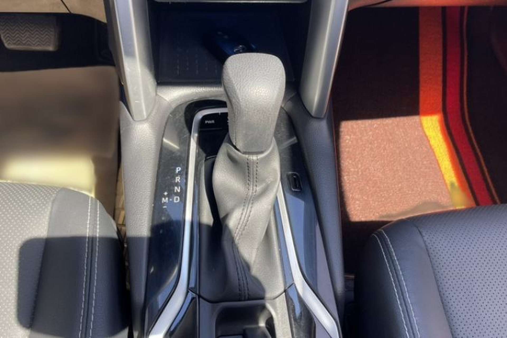 Used Toyota FRONTLANDER 2023 2.0L CVT Luxury Edition Gear Lever