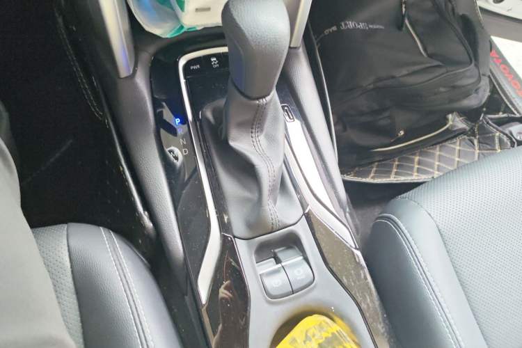 Used Toyota FRONTLANDER 2023 2.0L CVT Luxury Edition Gear Lever