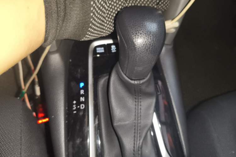 Used Toyota FRONTLANDER 2023 2.0L Smart Electric Hybrid Dual-Engine Leading Edition Gear Lever