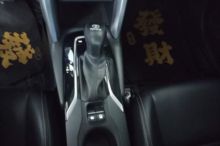 Used Toyota FRONTLANDER 2023 2.0L CVT Elite Edition Gear Lever