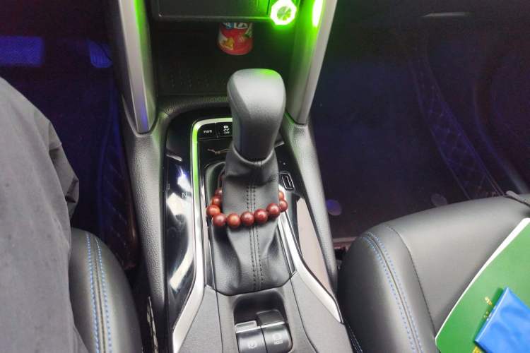 Used Toyota FRONTLANDER 2023 2.0L CVT Elite Edition Gear Lever