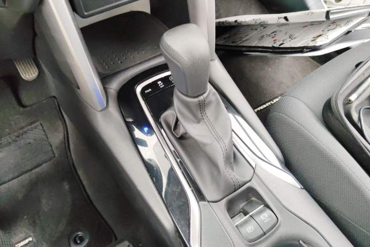 Used Toyota FRONTLANDER 2023 2.0L CVT Elite Edition Gear Lever