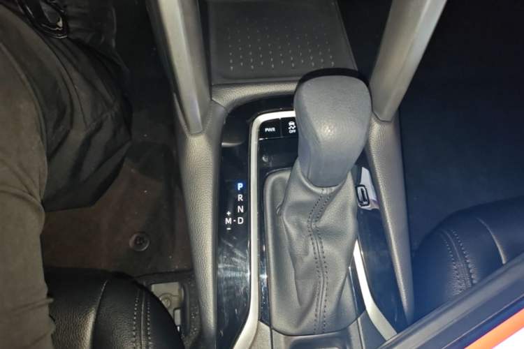 Used Toyota FRONTLANDER 2023 2.0L CVT Elite Edition Gear Lever
