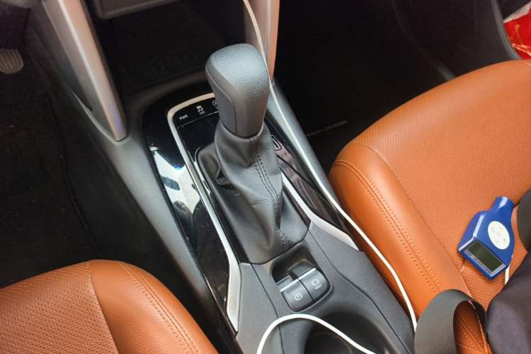 Used Toyota FRONTLANDER 2023 2.0L CVT Elite Edition Gear Lever