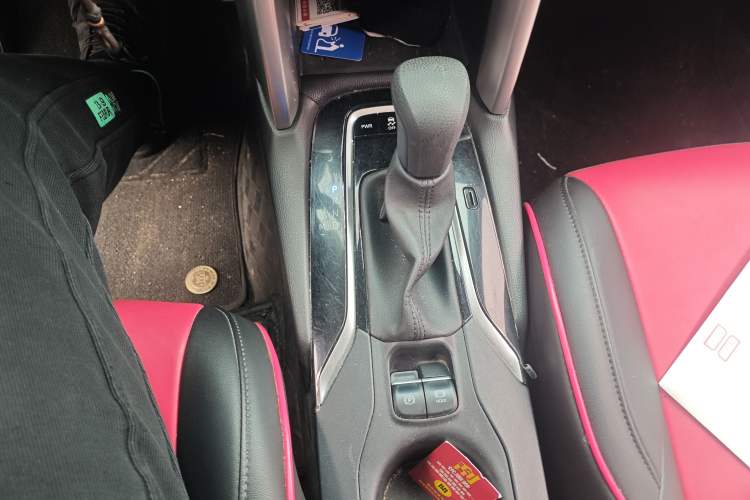 Used Toyota FRONTLANDER 2023 2.0L CVT Elite Edition Gear Lever