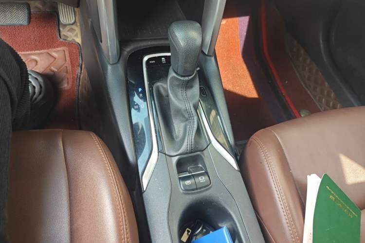 Used Toyota FRONTLANDER 2023 2.0L CVT Elite Edition Gear Lever