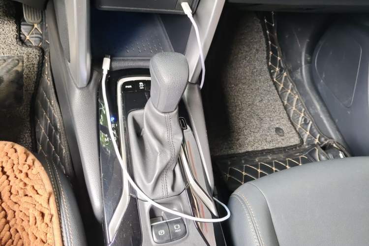 Used Toyota FRONTLANDER 2023 2.0L CVT Sport Edition Gear Lever