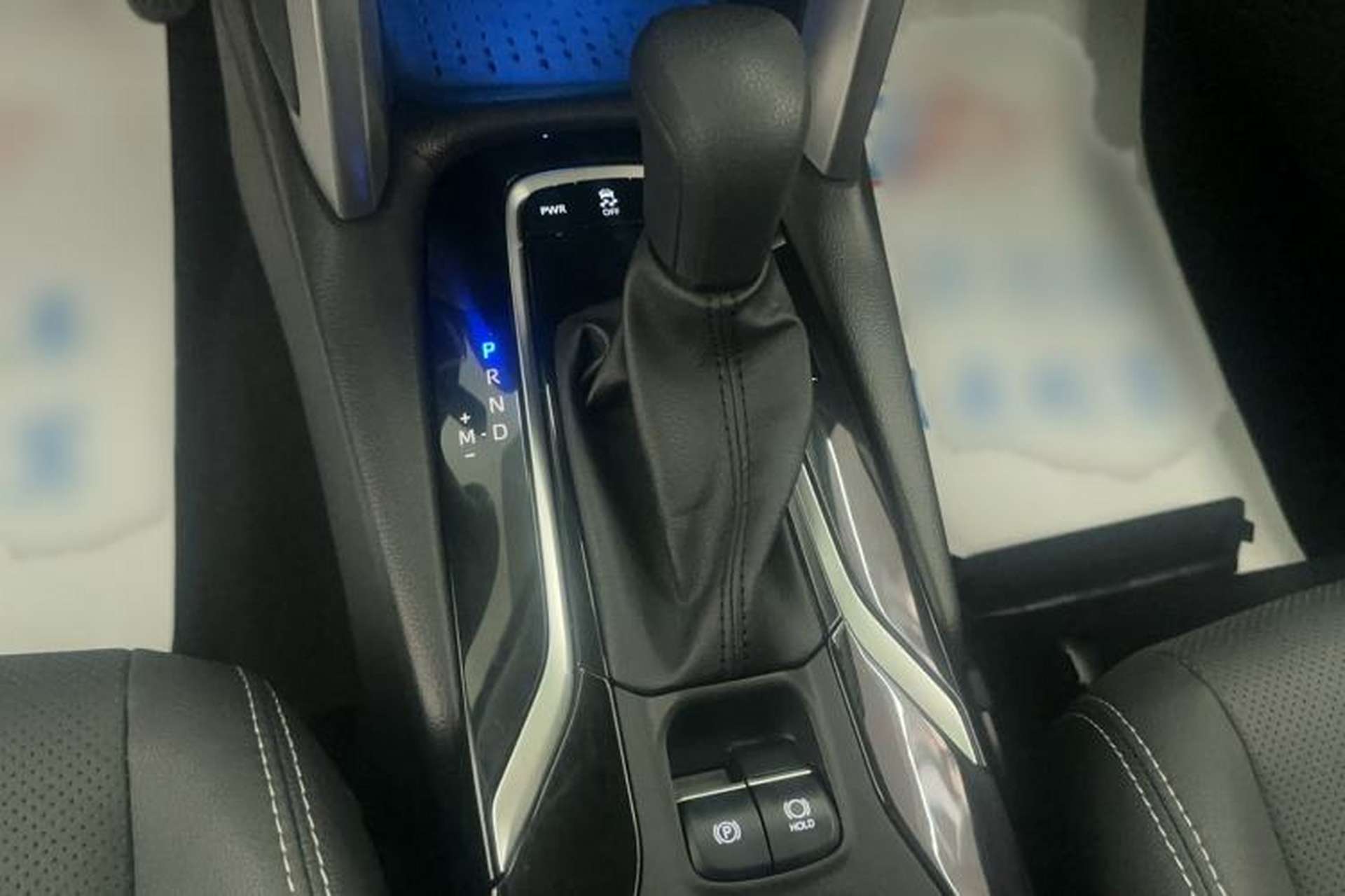 Used Toyota FRONTLANDER 2023 2.0L CVT Luxury Edition Gear Lever
