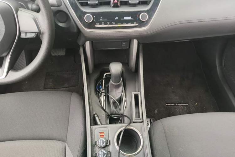 Used Toyota FRONTLANDER 2023 2.0L CVT Elite Edition Gear Lever
