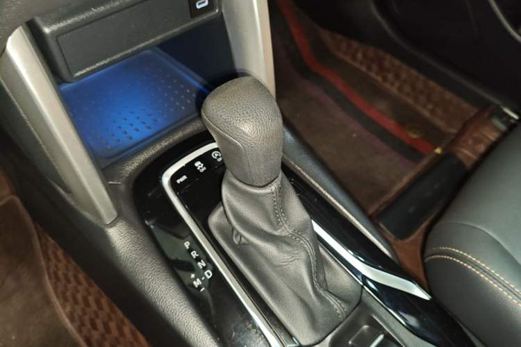Used Toyota FRONTLANDER 2023 2.0L CVT Sport Edition Gear Lever