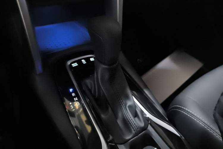Used Toyota FRONTLANDER 2023 2.0L Smart Electric Hybrid Dual-Engine Luxury Edition Gear Lever