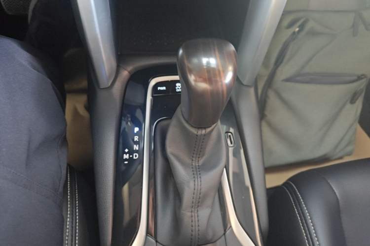Used Toyota FRONTLANDER 2023 2.0L CVT Elite Edition Gear Lever