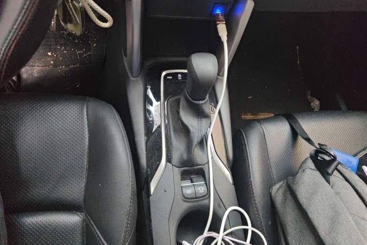 Used Toyota FRONTLANDER 2023 2.0L CVT Elite Edition Gear Lever