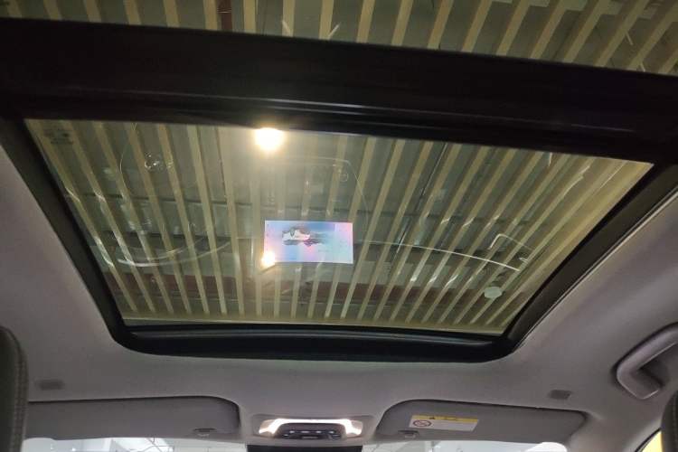 Used Toyota FRONTLANDER 2023 2.0L Smart Electric Hybrid Dual-Engine Deluxe Version Headliner