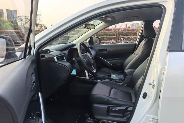 Used Toyota FRONTLANDER 2023 2.0L CVT Elite Edition Interior 1
