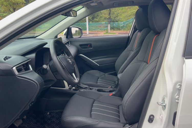 Used Toyota FRONTLANDER 2023 2.0L CVT Leading Edition Interior 11
