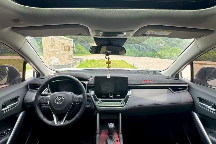 Used Toyota FRONTLANDER 2023 2.0L Smart Electric Hybrid Dual-Engine Luxury Edition Interior 3