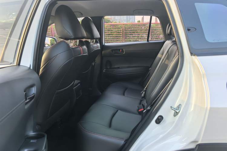 Used Toyota FRONTLANDER 2023 2.0L CVT Elite Edition Interior 3
