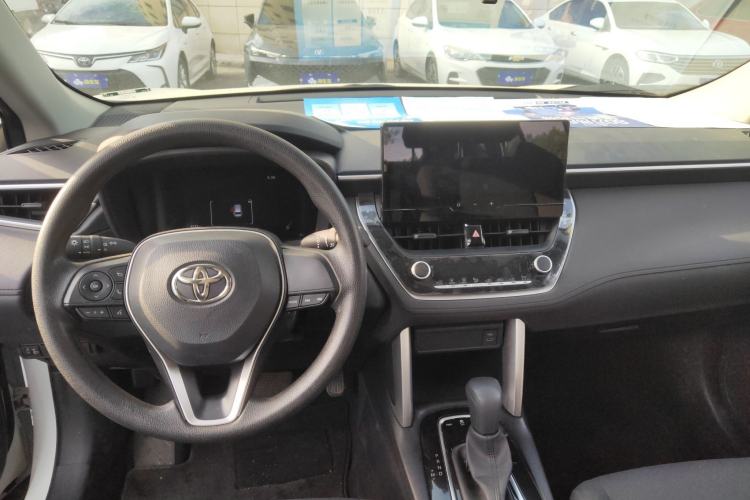 Used Toyota FRONTLANDER 2023 2.0L CVT Elite Edition Interior 3