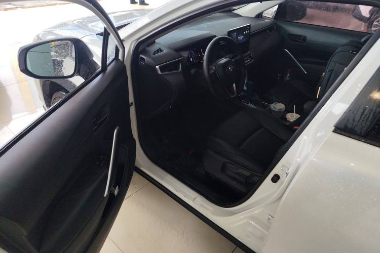 Used Toyota FRONTLANDER 2023 2.0L CVT Elite Edition Interior 3