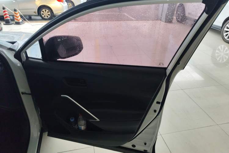 Used Toyota FRONTLANDER 2023 2.0L CVT Elite Edition Interior 5