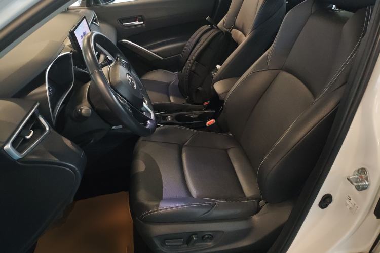 Used Toyota FRONTLANDER 2023 2.0L Smart Electric Hybrid Dual-Engine Deluxe Version Left Front Seat