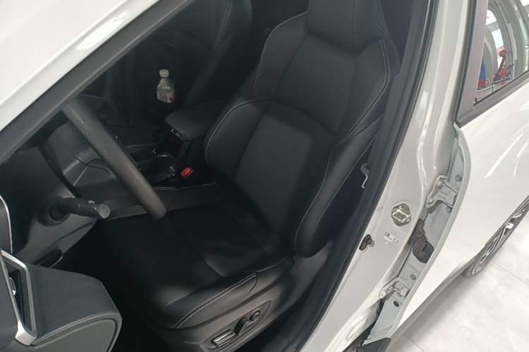 Used Toyota FRONTLANDER 2023 2.0L CVT Luxury Edition Left Front Seat
