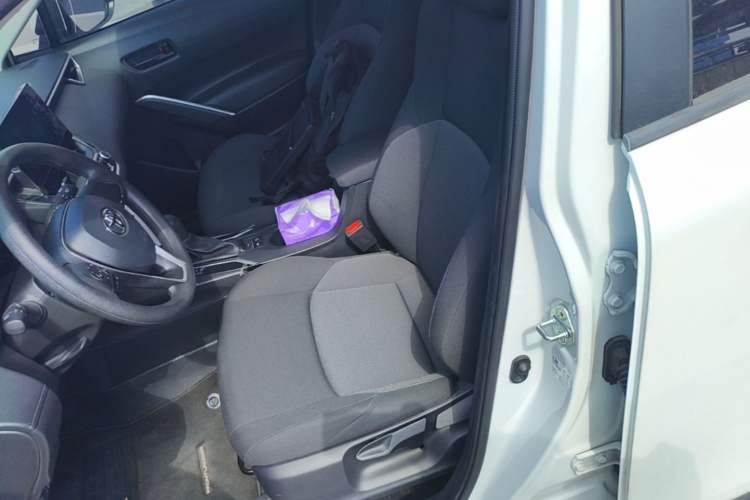 Used Toyota FRONTLANDER 2023 2.0L CVT Elite Edition Left Front Seat