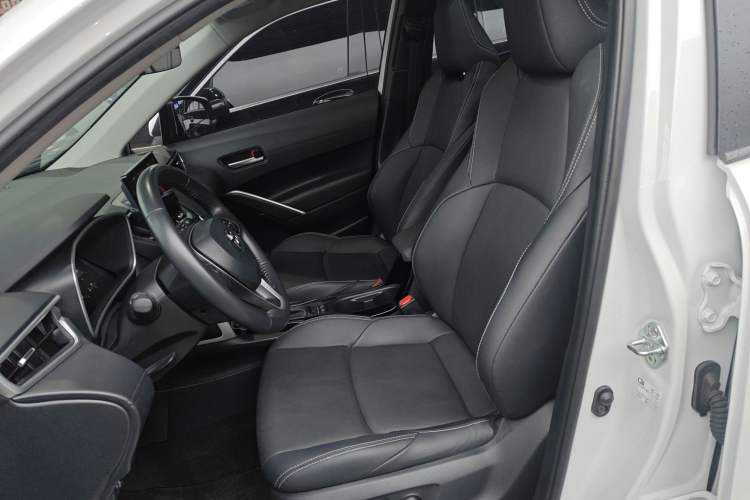 Used Toyota FRONTLANDER 2023 2.0L Smart Electric Hybrid Dual-Engine Deluxe Version Left Front Seat